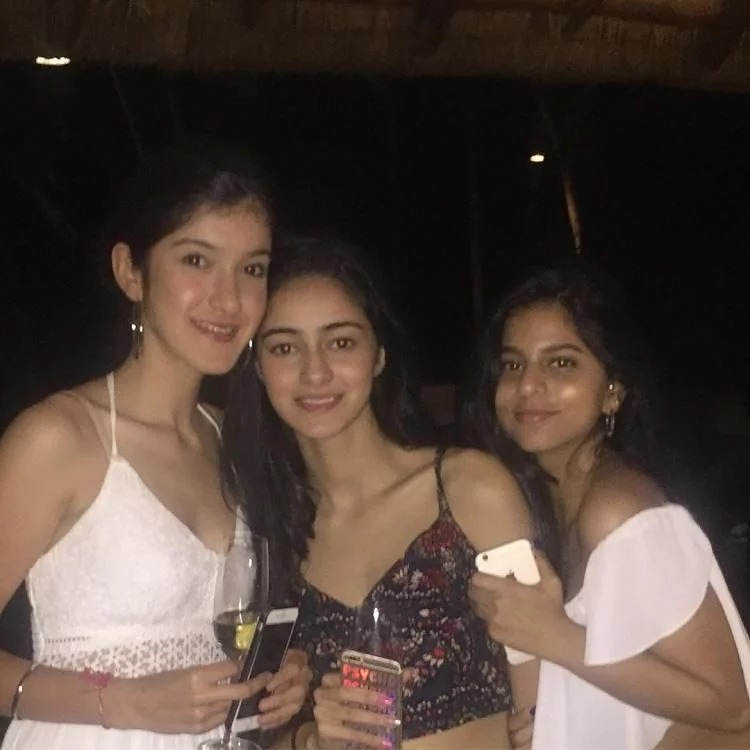 suhana khan pic 5 spotted party