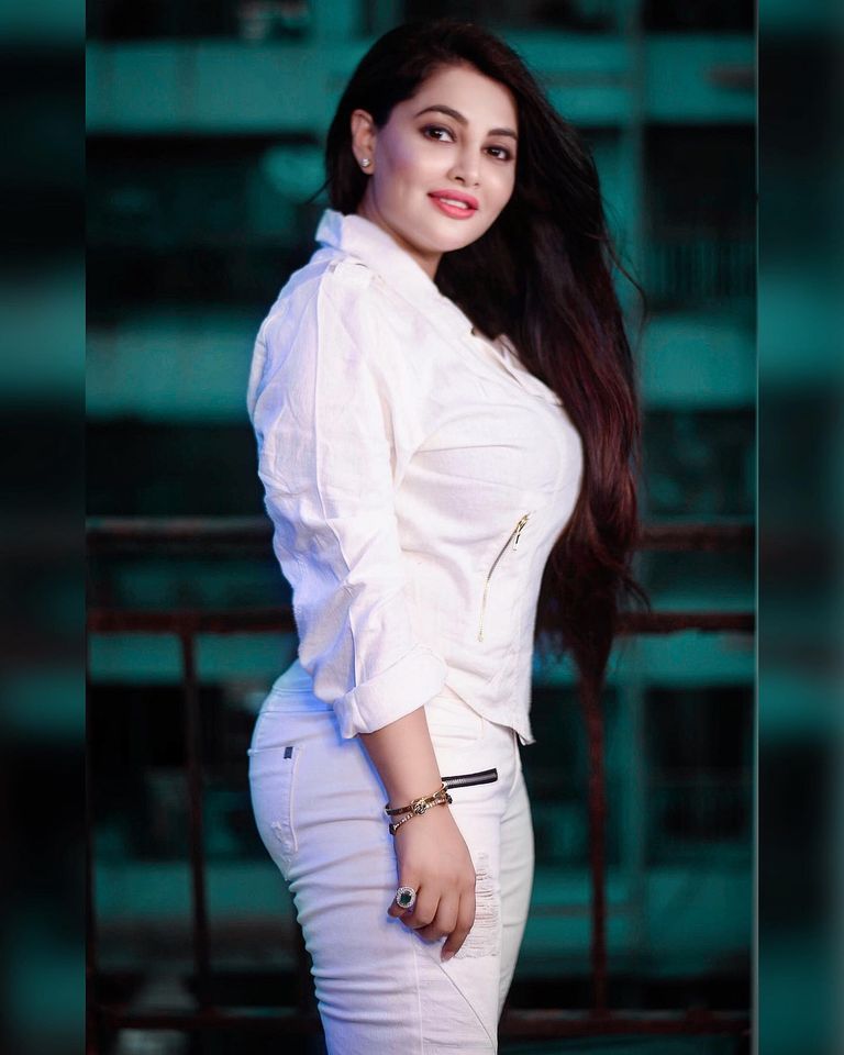 punjabi model Khushi Gadhvi