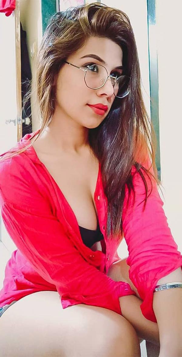 joshna pasrija cleavage hot actress kanjarpur 44